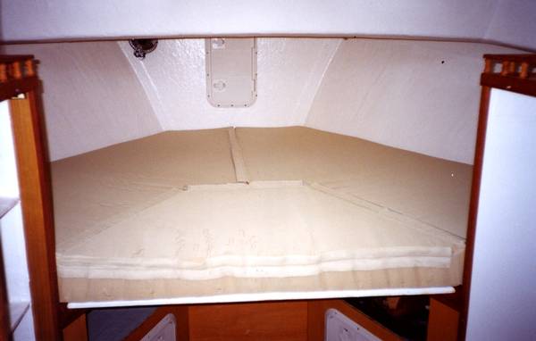 Slide: The Image of h & h marine 1998 - 6