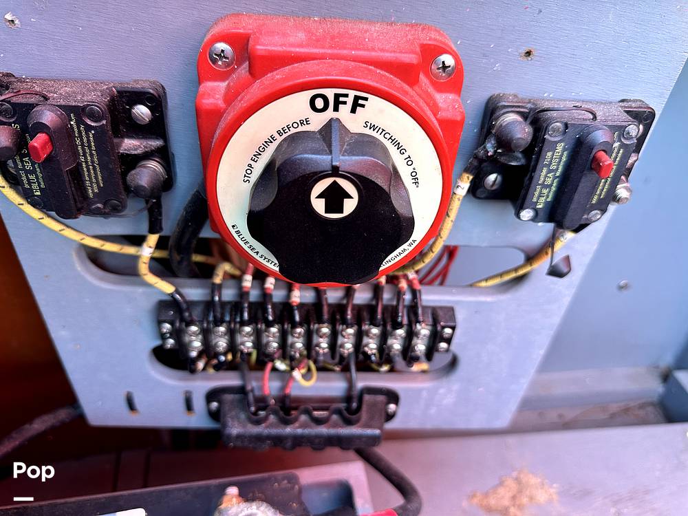 Slide: The Image of Battery Switch - 13381387