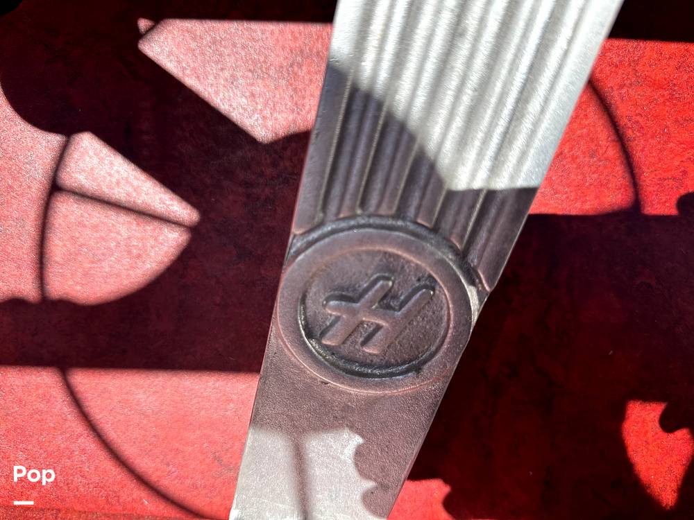 Slide: The Image of Throttle Pedal - 13381306