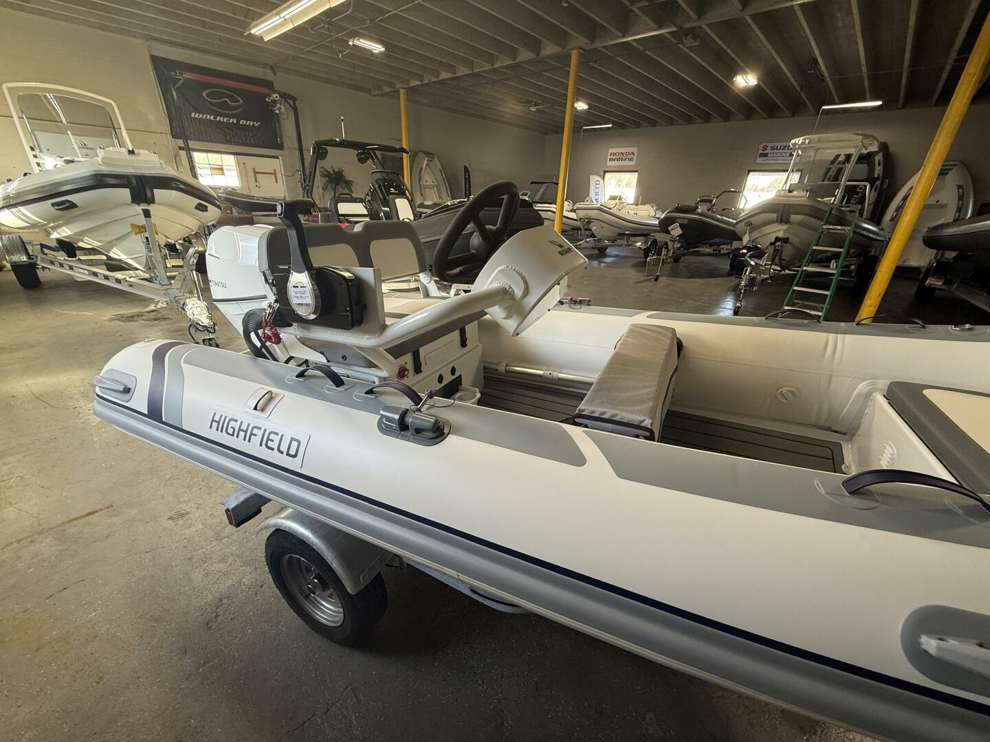 Slide: The Image of Highfield Classic 380 PVC 2025 - 4787513