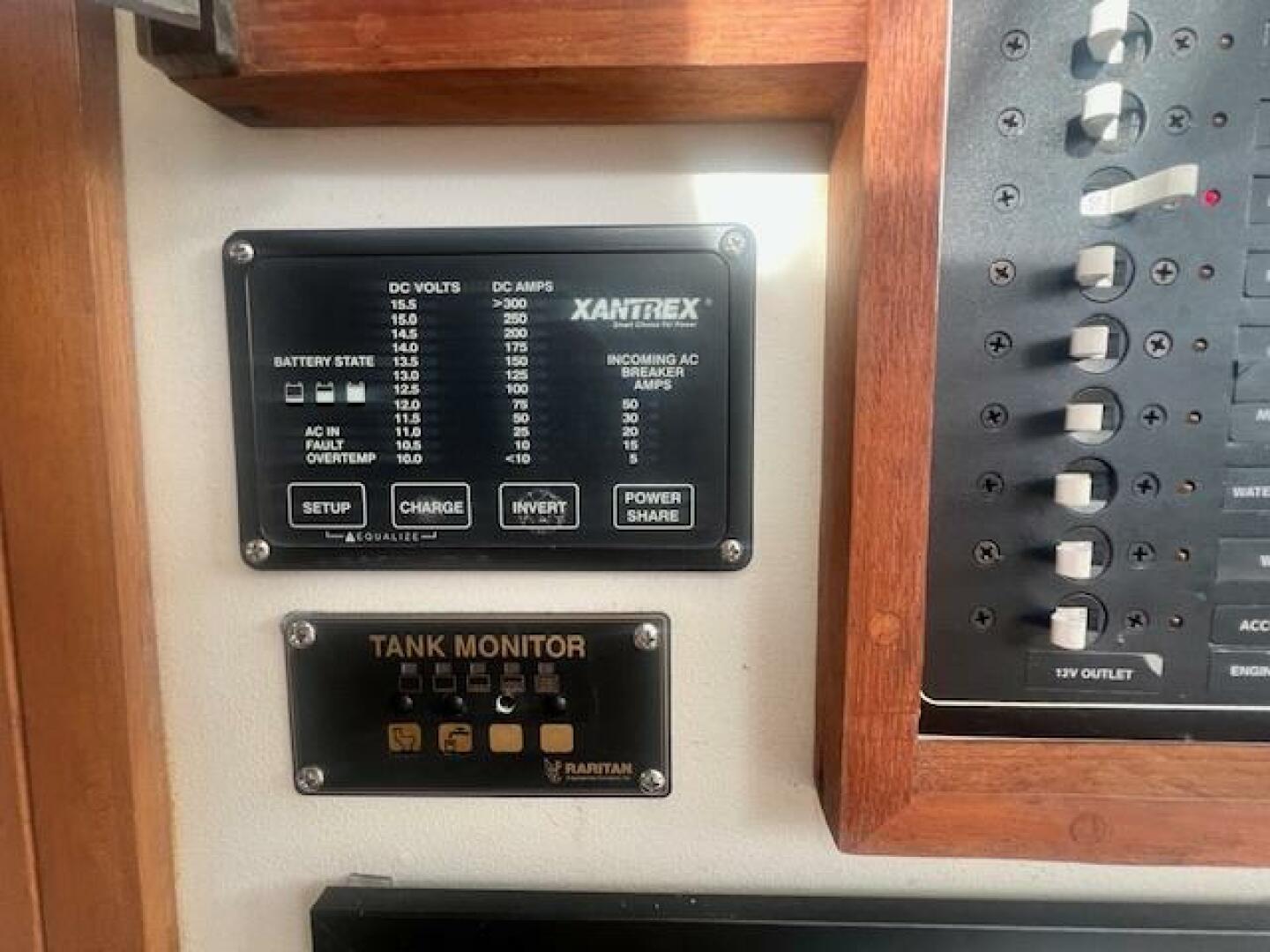 Slide: The Image of Hinckley Lobster Style Cruiser With Flybridge 1989 - 5175095