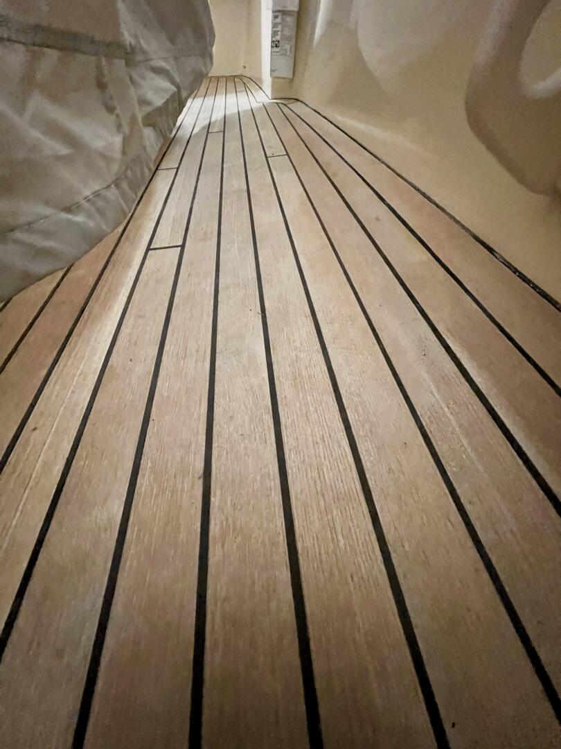 Slide: The Image of Hinckley Talaria 29C 2002 - 5204574