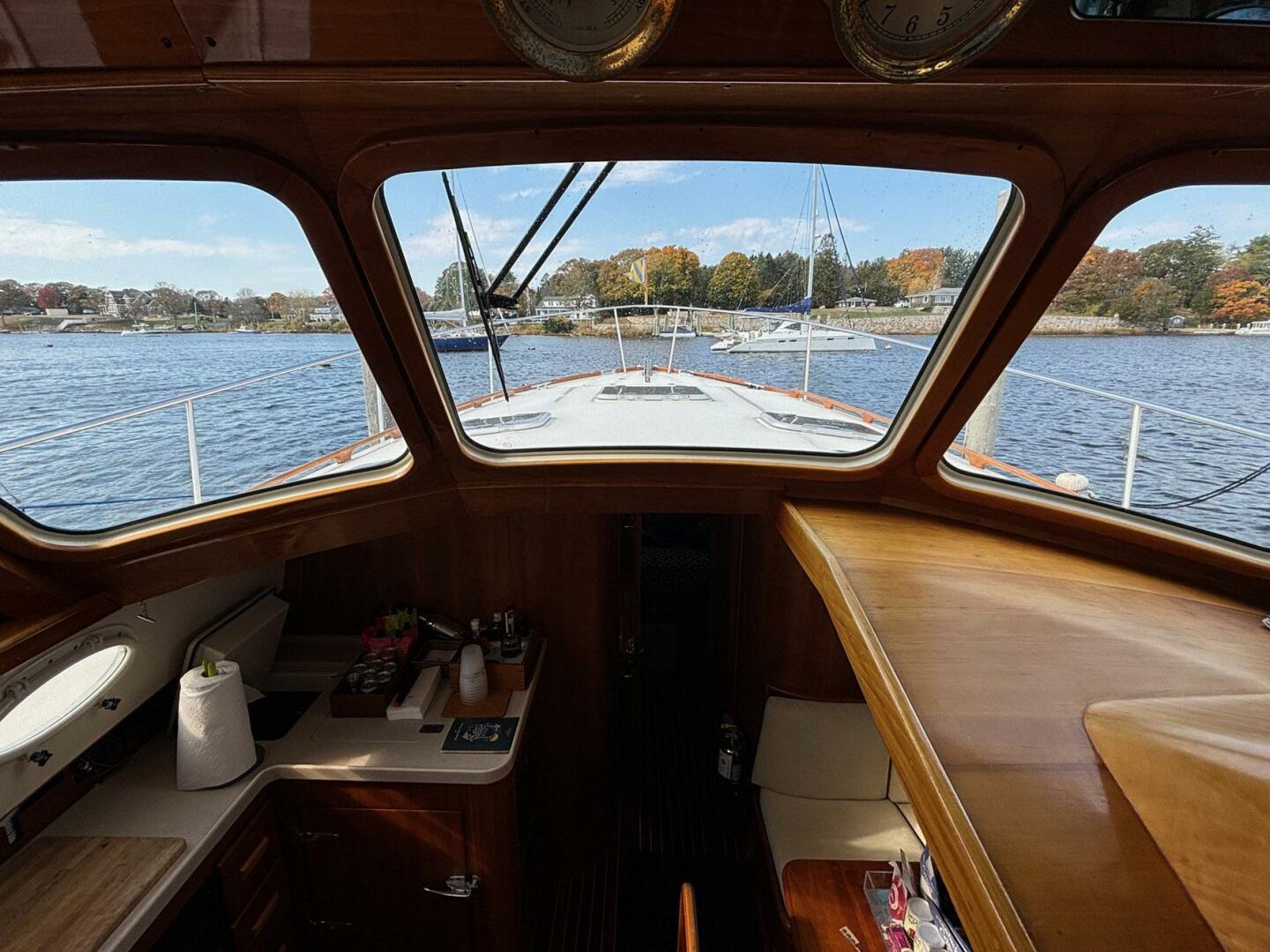 Slide: The Image of Hinckley Talaria 44 Motor Yacht 2005 - 4864267