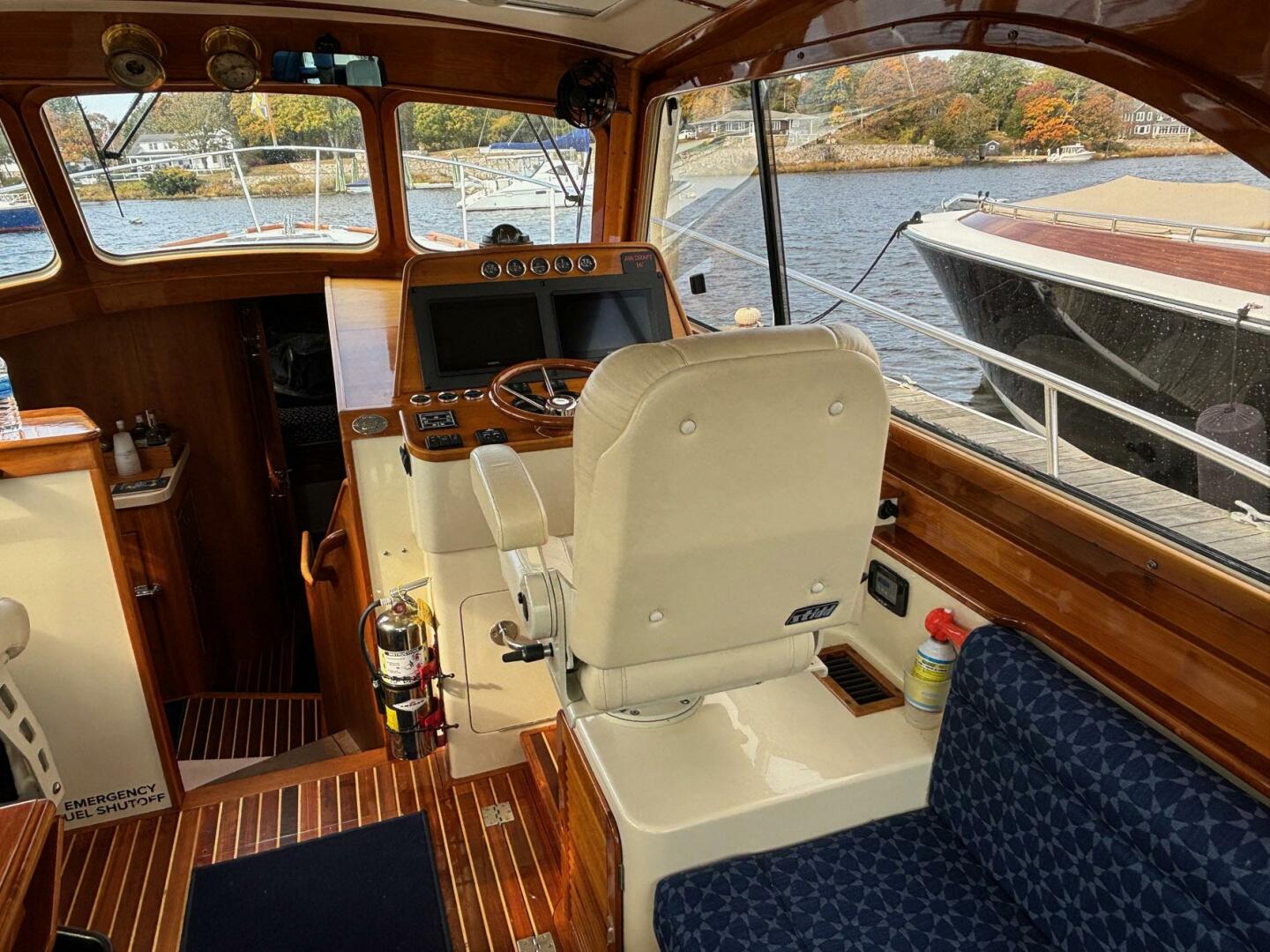 Slide: The Image of Hinckley Talaria 44 Motor Yacht 2005 - 4864271