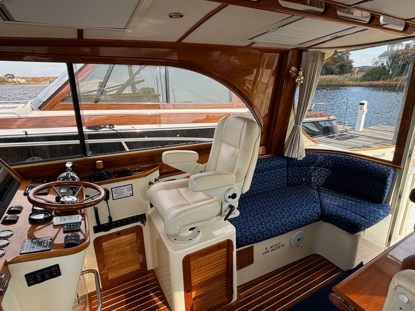 Slide: The Image of Hinckley Talaria 44 Motor Yacht 2005 - 4864272