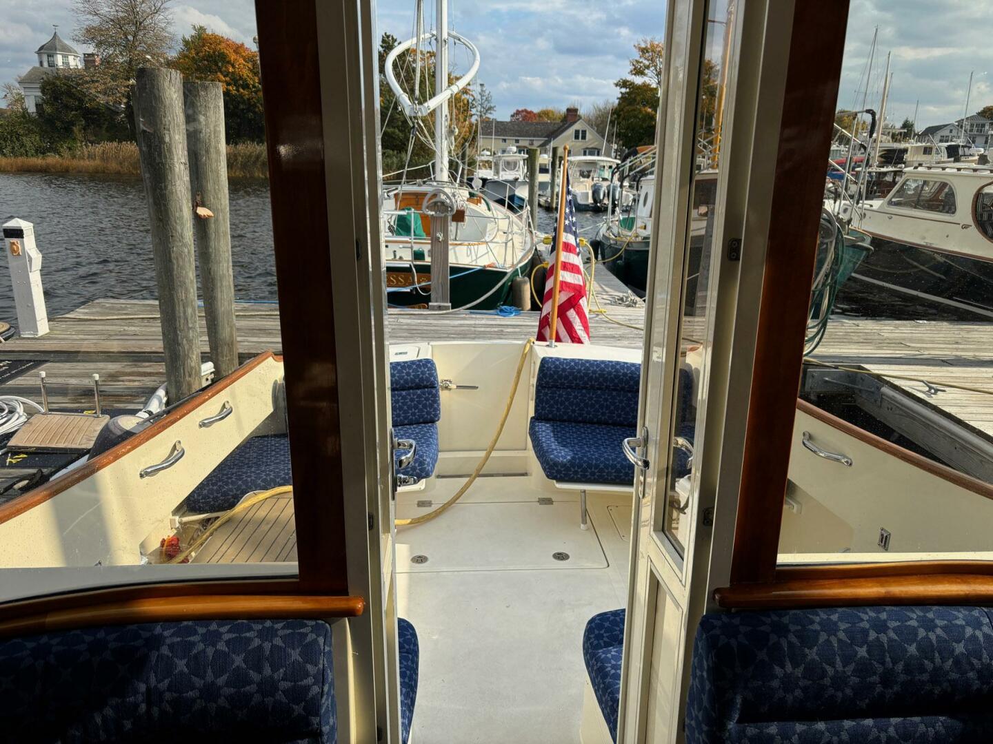 Slide: The Image of Hinckley Talaria 44 Motor Yacht 2005 - 4864273
