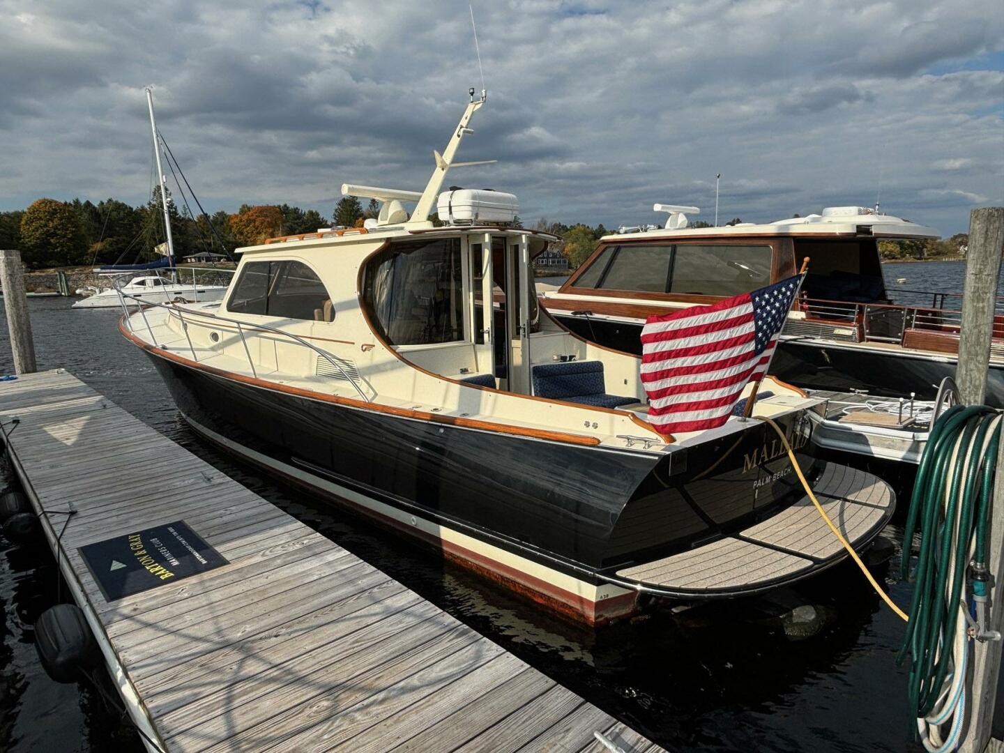 Slide: The Image of Hinckley Talaria 44 Motor Yacht 2005 - 4864277
