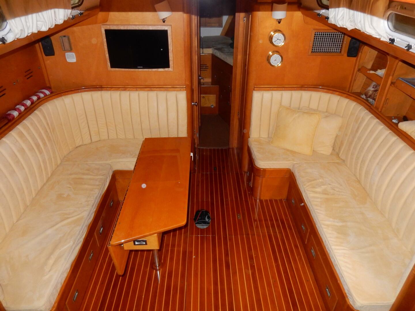 Slide: The Image of Hinckley Yachts 49 CC Ketch 1972 - 4362038