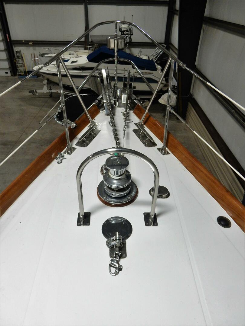 Slide: The Image of Hinckley Yachts 49 CC Ketch 1972 - 4361677