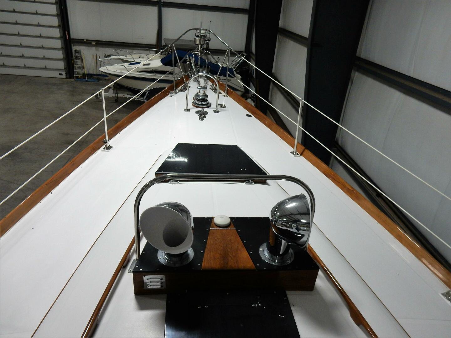 Slide: The Image of Hinckley Yachts 49 CC Ketch 1972 - 4361678