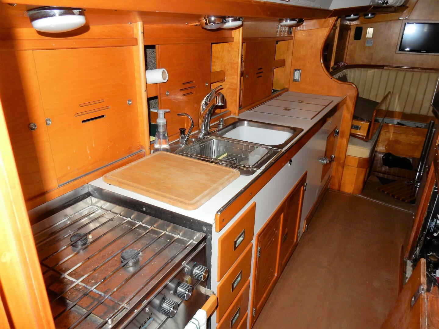 Slide: The Image of Hinckley Yachts 49 CC Ketch 1972 - 4361693