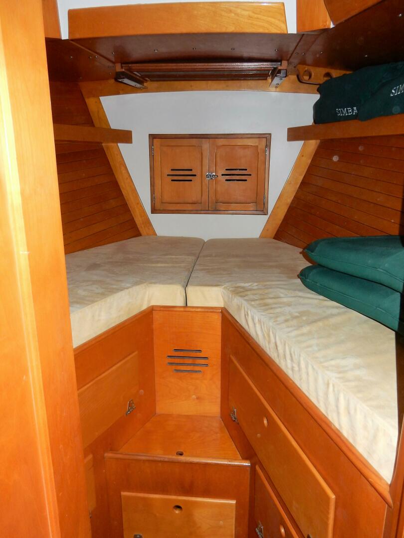 Slide: The Image of Hinckley Yachts 49 CC Ketch 1972 - 4361712