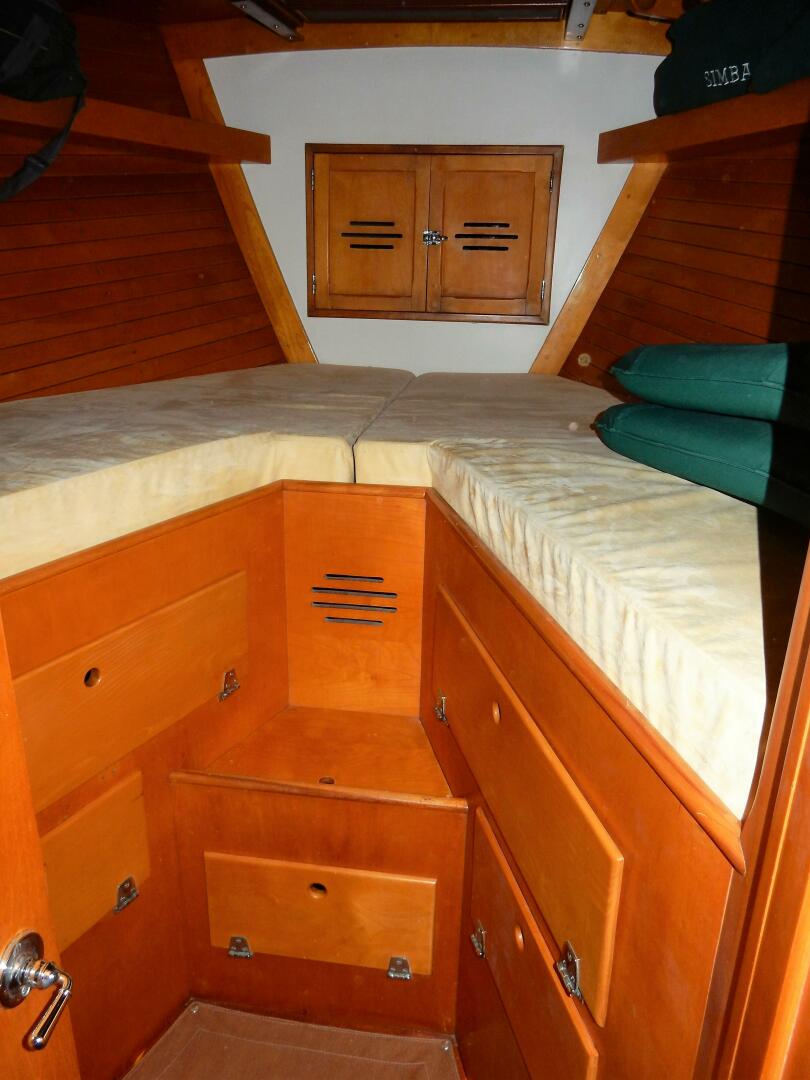 Slide: The Image of Hinckley Yachts 49 CC Ketch 1972 - 4361713