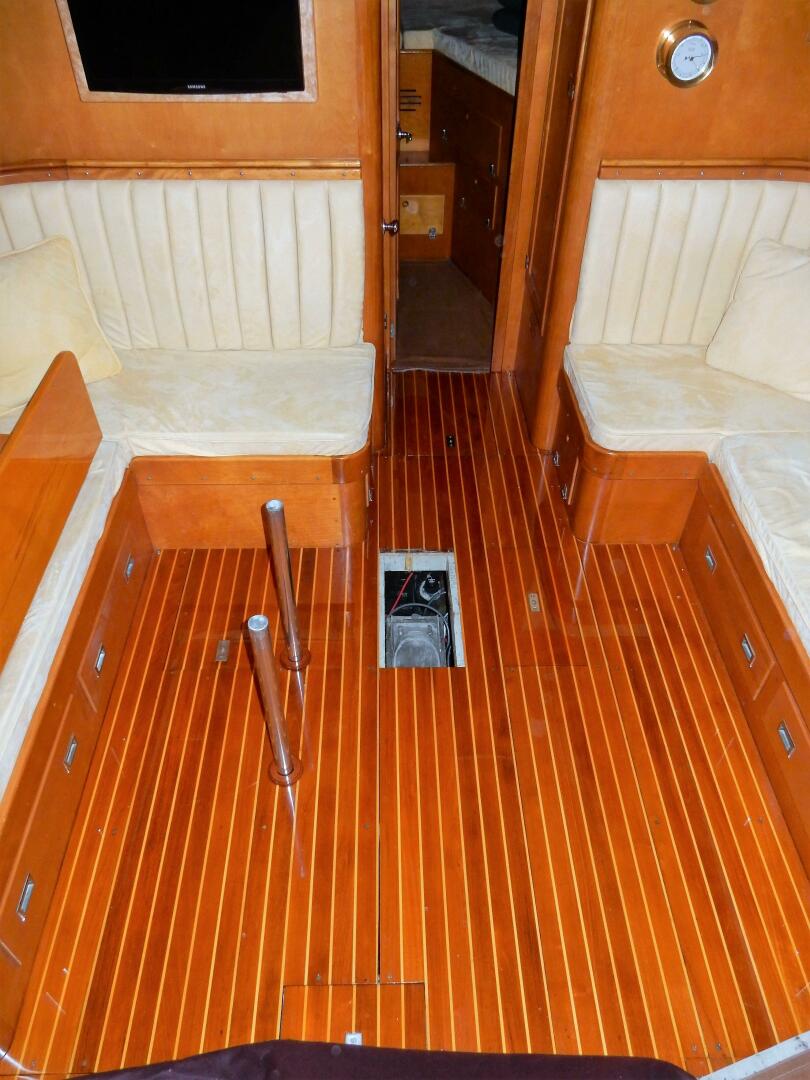 Slide: The Image of Hinckley Yachts 49 CC Ketch 1972 - 4361721