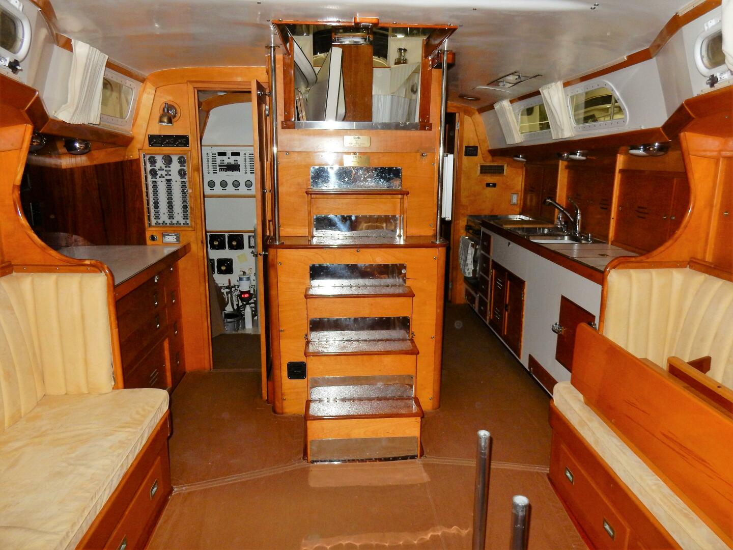 Slide: The Image of Hinckley Yachts 49 CC Ketch 1972 - 4361722