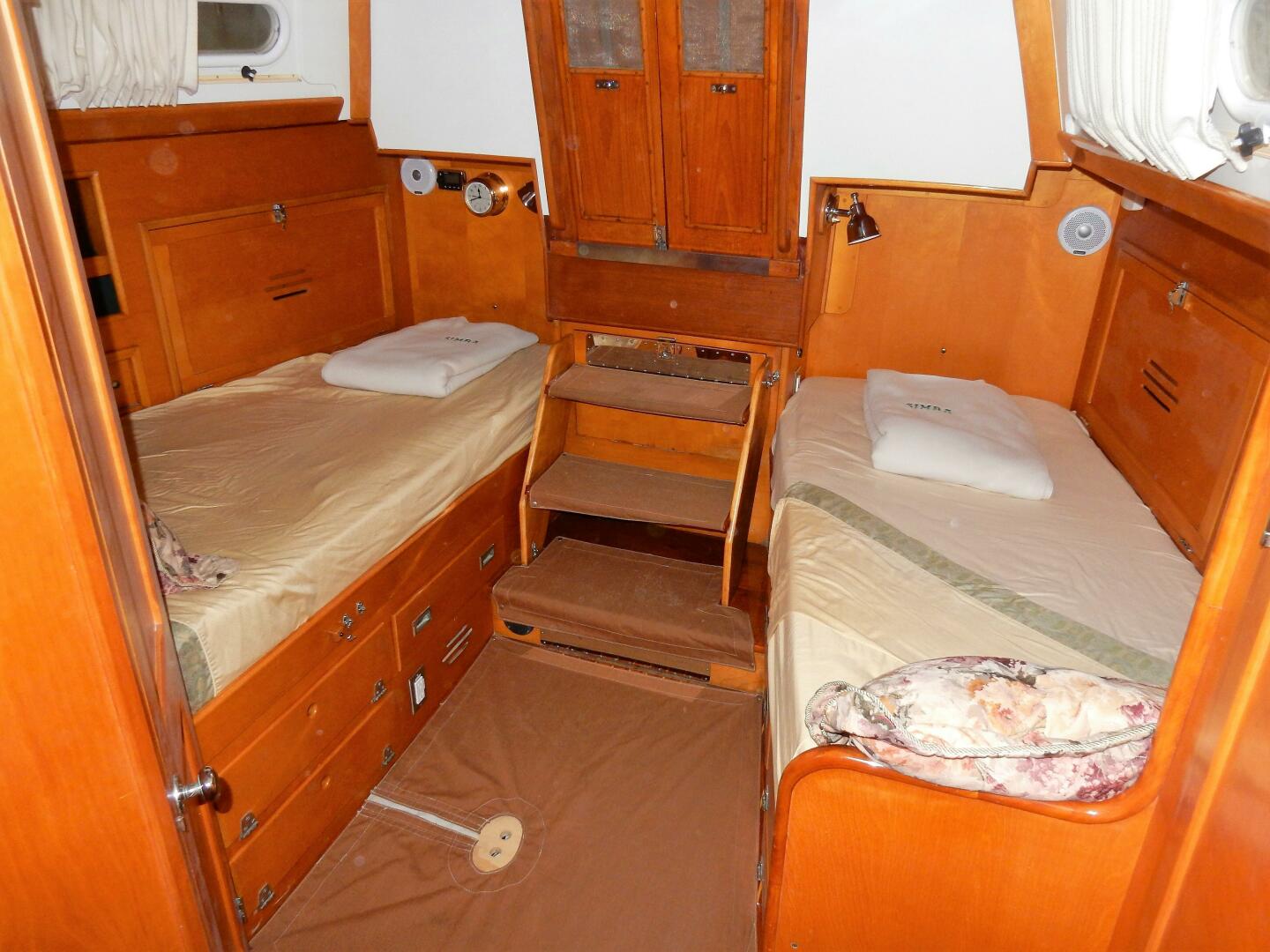Slide: The Image of Hinckley Yachts 49 CC Ketch 1972 - 4361838
