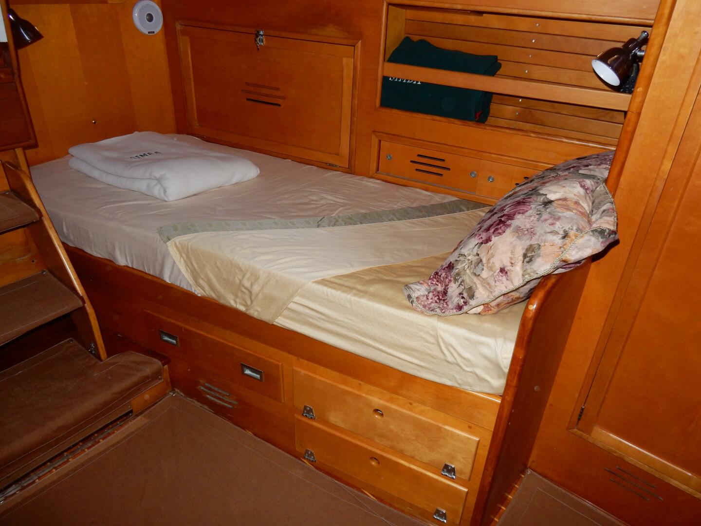 Slide: The Image of Hinckley Yachts 49 CC Ketch 1972 - 4361839