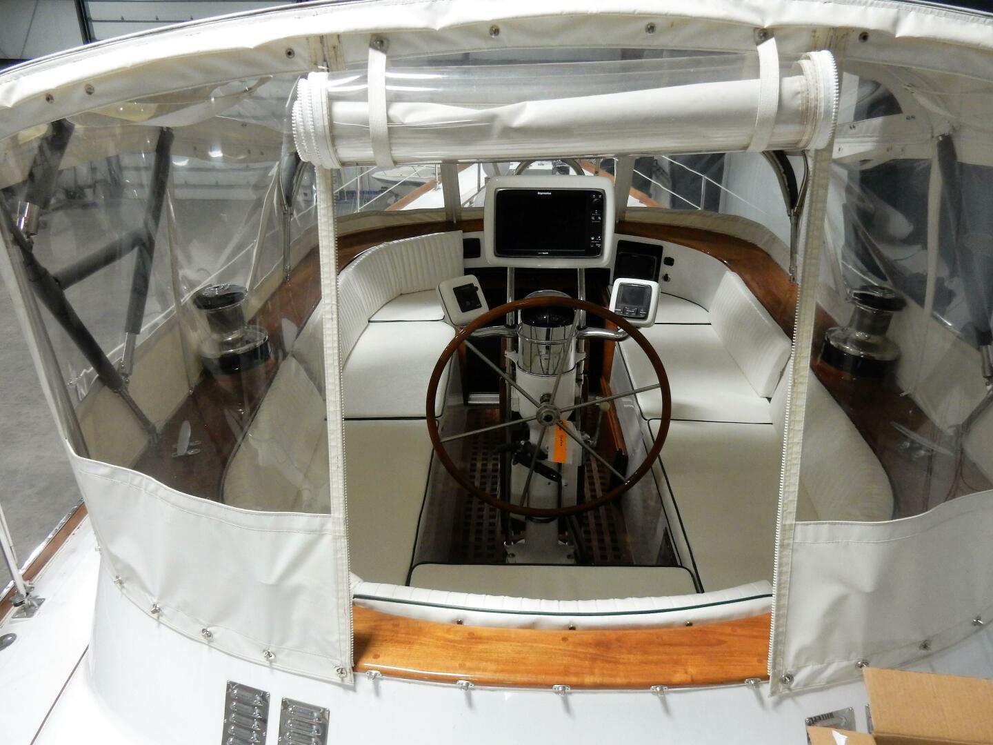 Slide: The Image of Hinckley Yachts 49 CC Ketch 1972 - 4361958