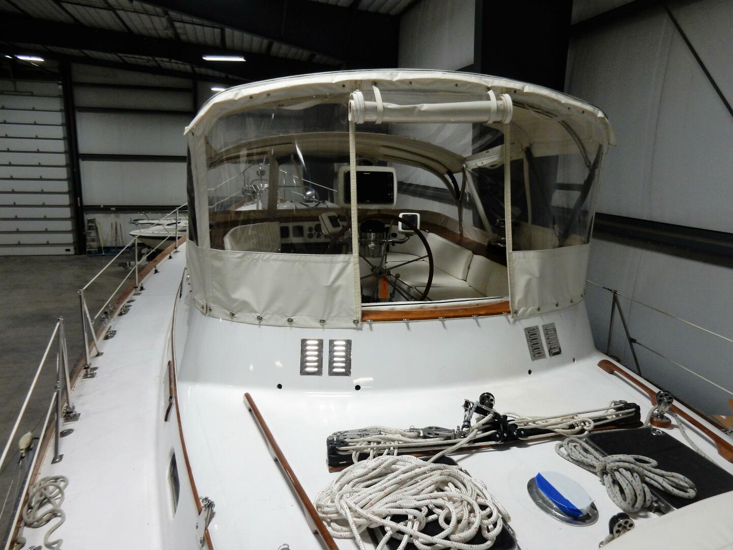 Slide: The Image of Hinckley Yachts 49 CC Ketch 1972 - 4361959
