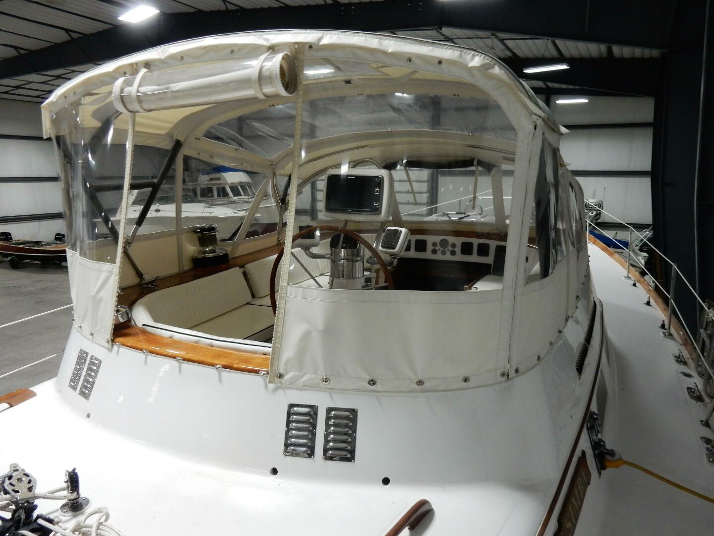 Slide: The Image of Hinckley Yachts 49 CC Ketch 1972 - 4361966