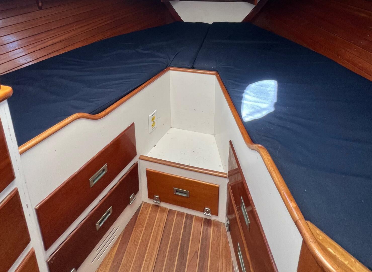 Slide: The Image of Hinckley Yachts Bermuda 1967 - 4779040