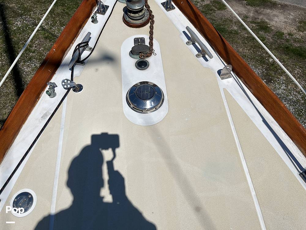 Slide: The Image of Hinckley Yachts Bermuda 40 Mark III Yawl 1974 - 103