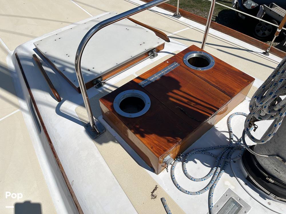 Slide: The Image of Hinckley Yachts Bermuda 40 Mark III Yawl 1974 - 109