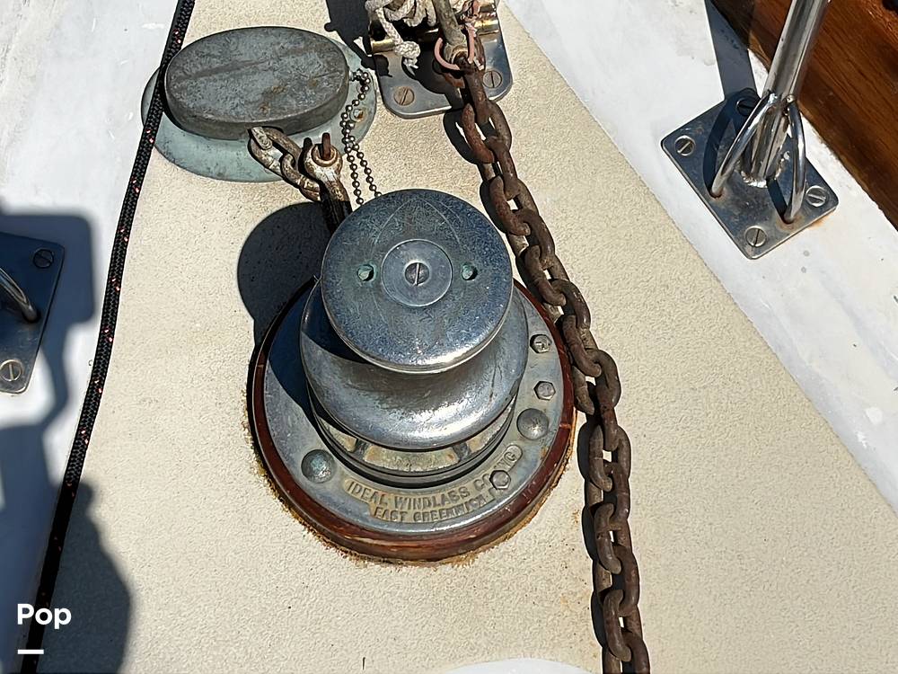 Slide: The Image of Hinckley Yachts Bermuda 40 Mark III Yawl 1974 - 118