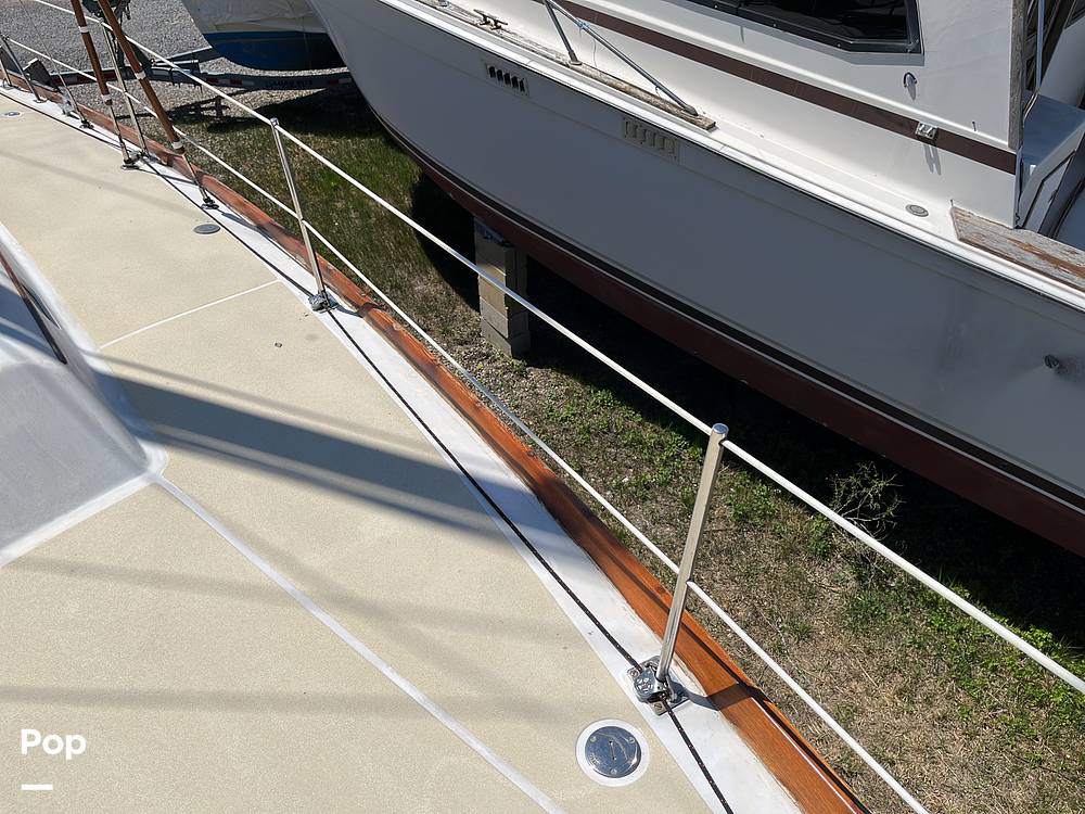 Slide: The Image of Hinckley Yachts Bermuda 40 Mark III Yawl 1974 - 119