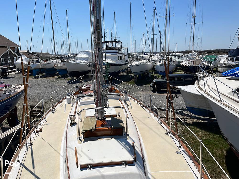Slide: The Image of Hinckley Yachts Bermuda 40 Mark III Yawl 1974 - 121