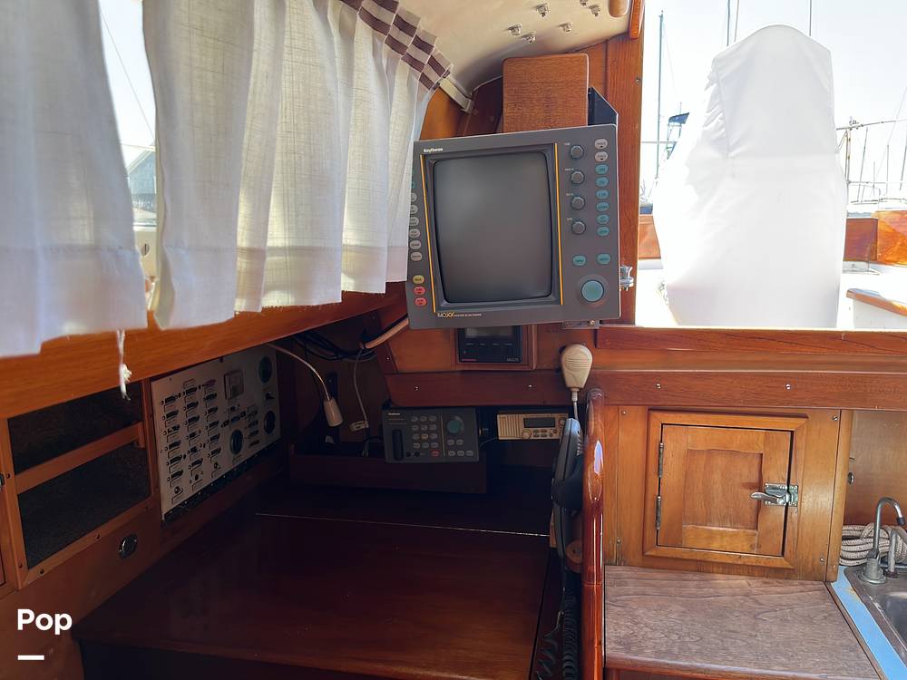 Slide: The Image of Hinckley Yachts Bermuda 40 Mark III Yawl 1974 - 126