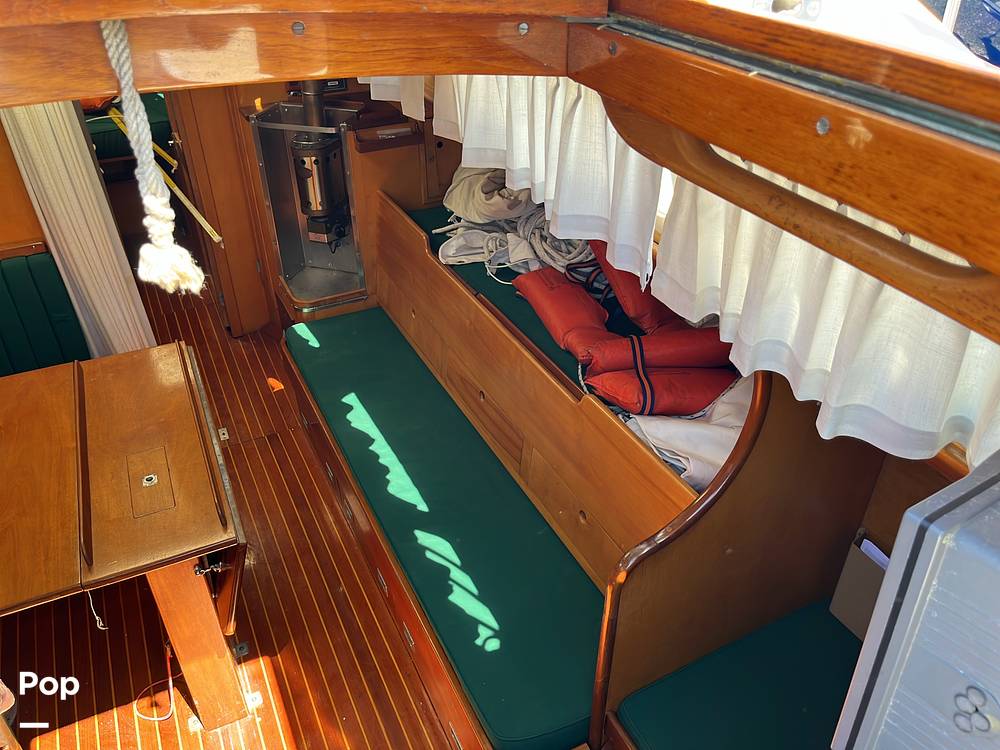Slide: The Image of Hinckley Yachts Bermuda 40 Mark III Yawl 1974 - 130