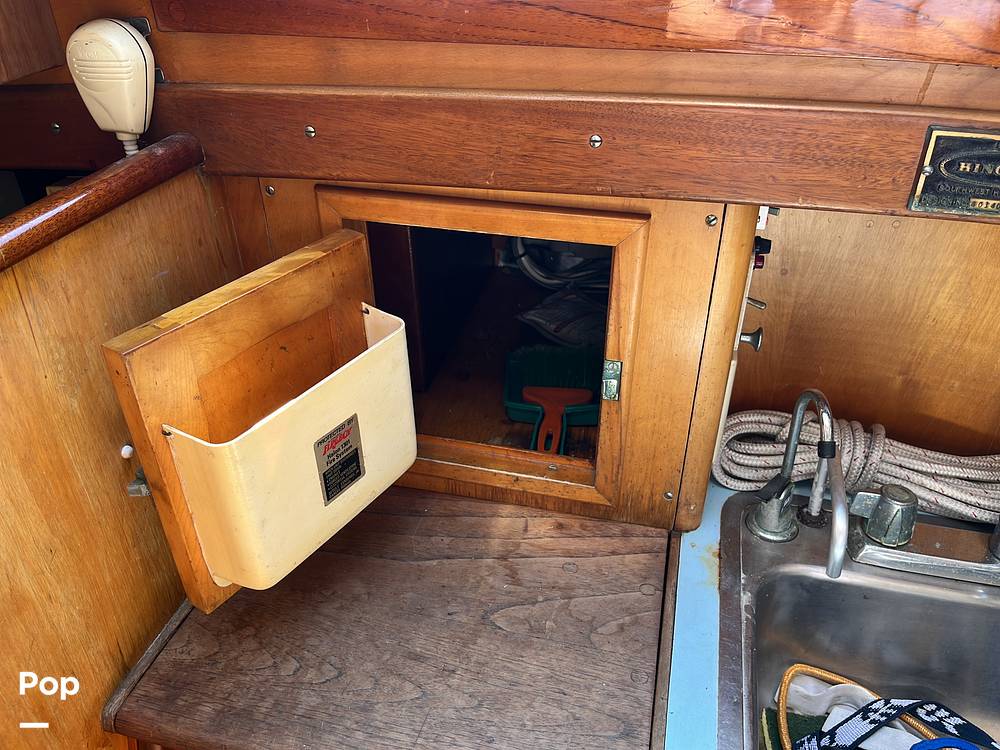 Slide: The Image of Hinckley Yachts Bermuda 40 Mark III Yawl 1974 - 134