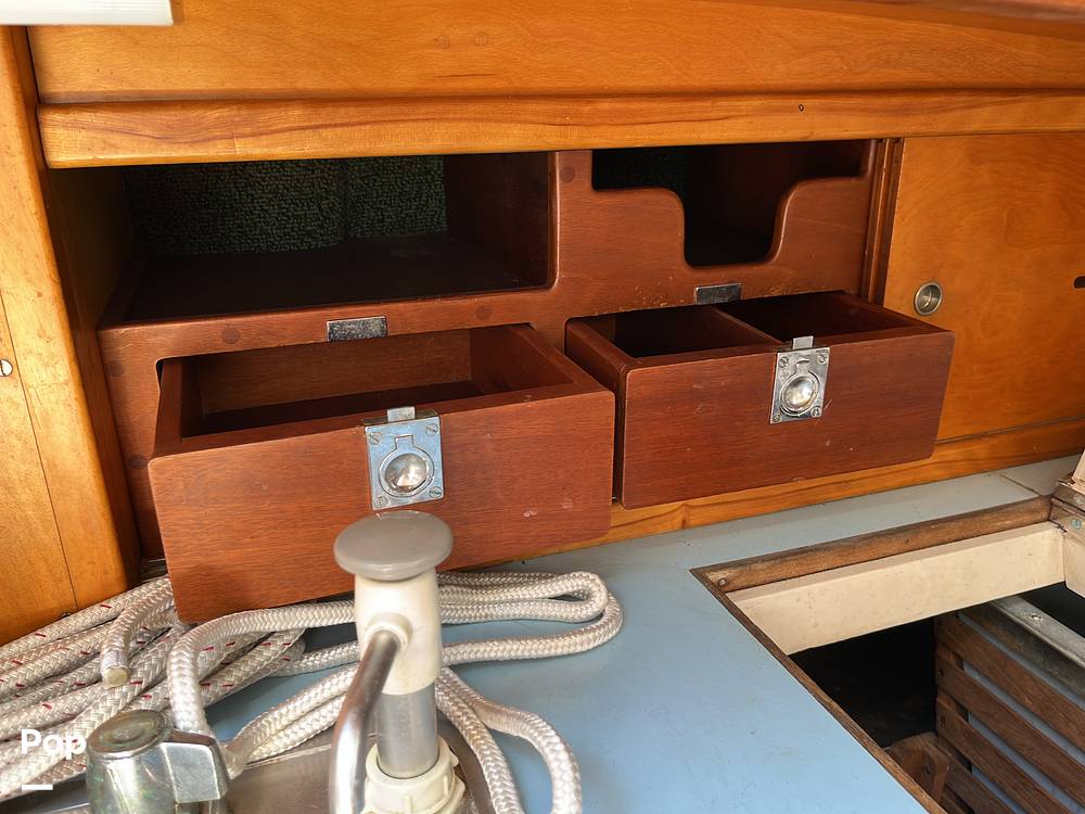 Slide: The Image of Hinckley Yachts Bermuda 40 Mark III Yawl 1974 - 140