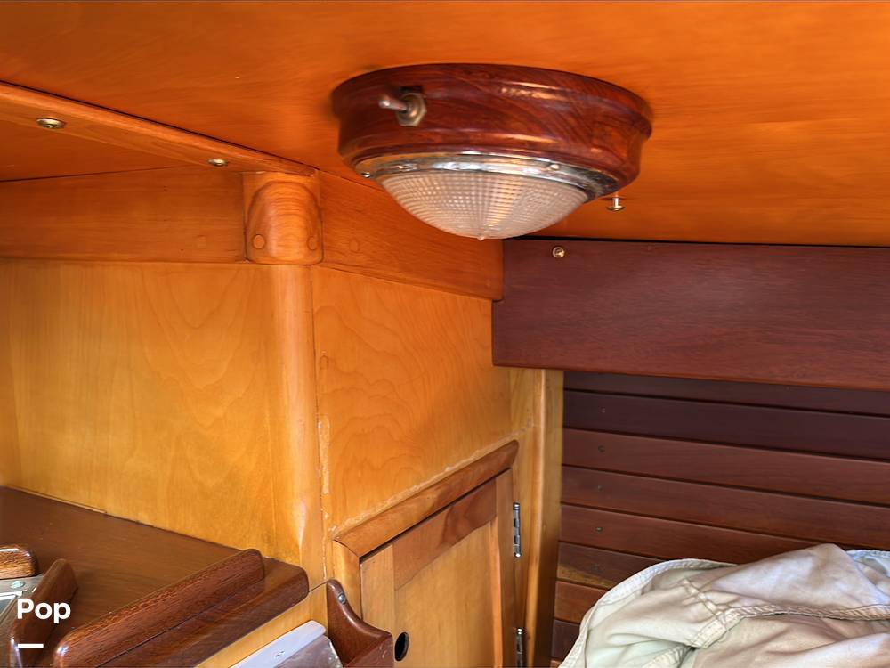 Slide: The Image of Hinckley Yachts Bermuda 40 Mark III Yawl 1974 - 190