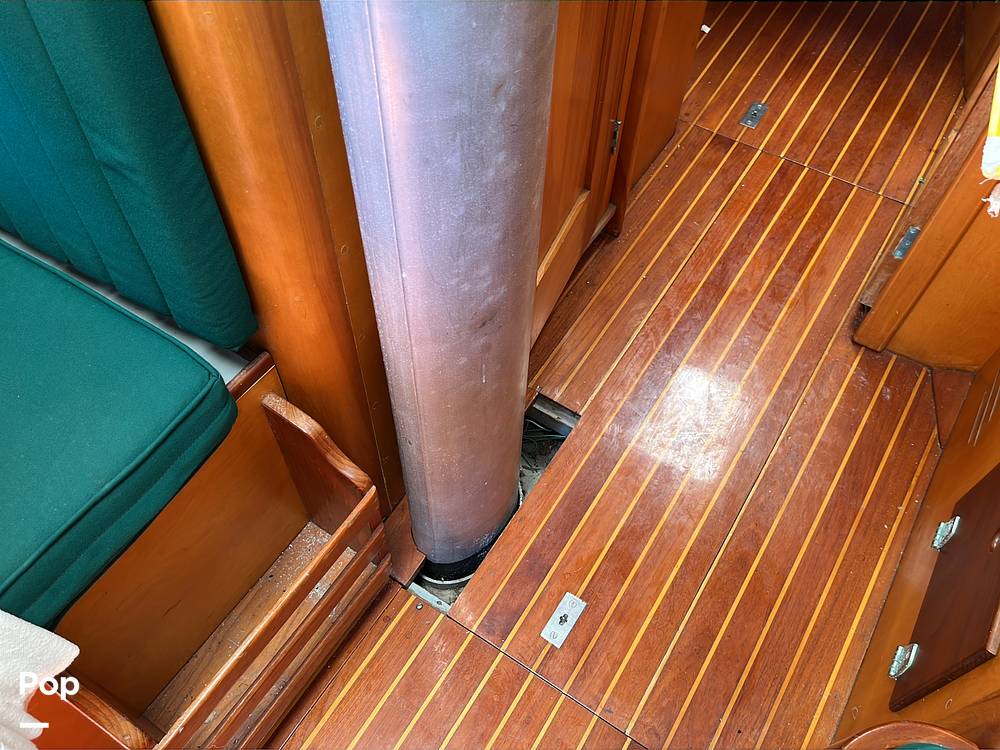 Slide: The Image of Hinckley Yachts Bermuda 40 Mark III Yawl 1974 - 191