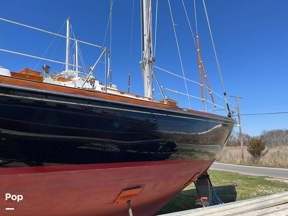 Slide: The Image of Hinckley Yachts Bermuda 40 Mark III Yawl 1974 - 21