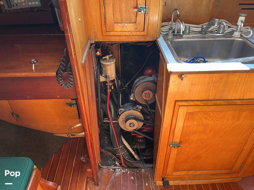 Slide: The Image of Hinckley Yachts Bermuda 40 Mark III Yawl 1974 - 235