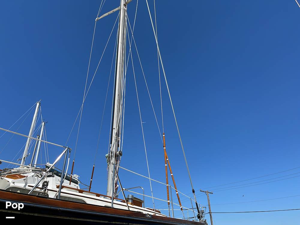 Slide: The Image of Hinckley Yachts Bermuda 40 Mark III Yawl 1974 - 26