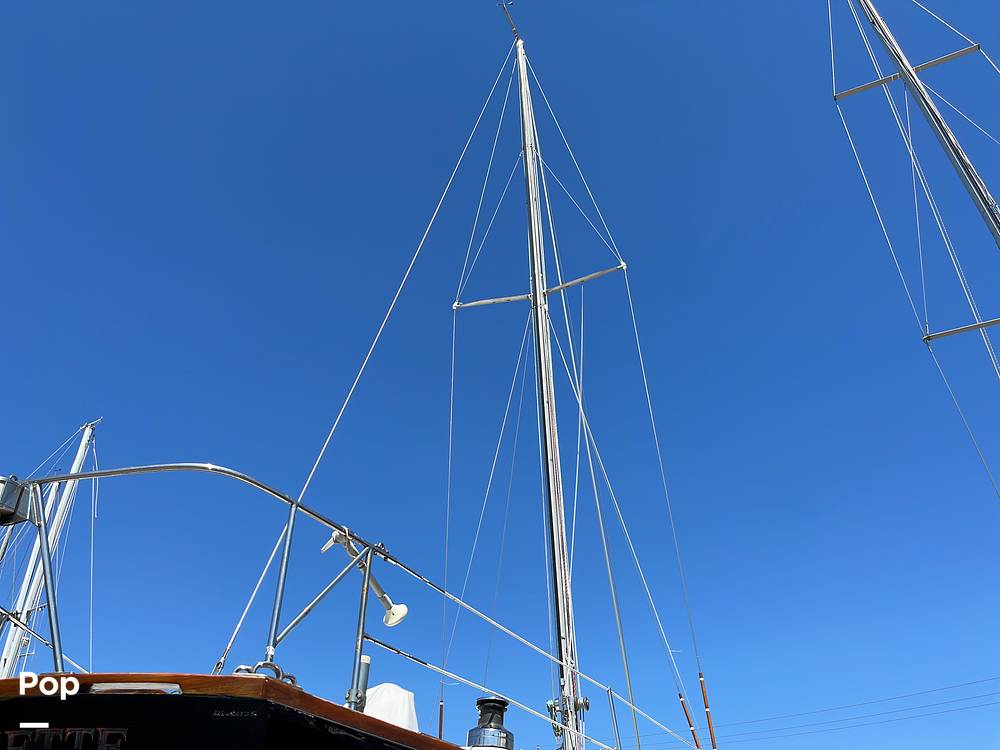 Slide: The Image of Hinckley Yachts Bermuda 40 Mark III Yawl 1974 - 28