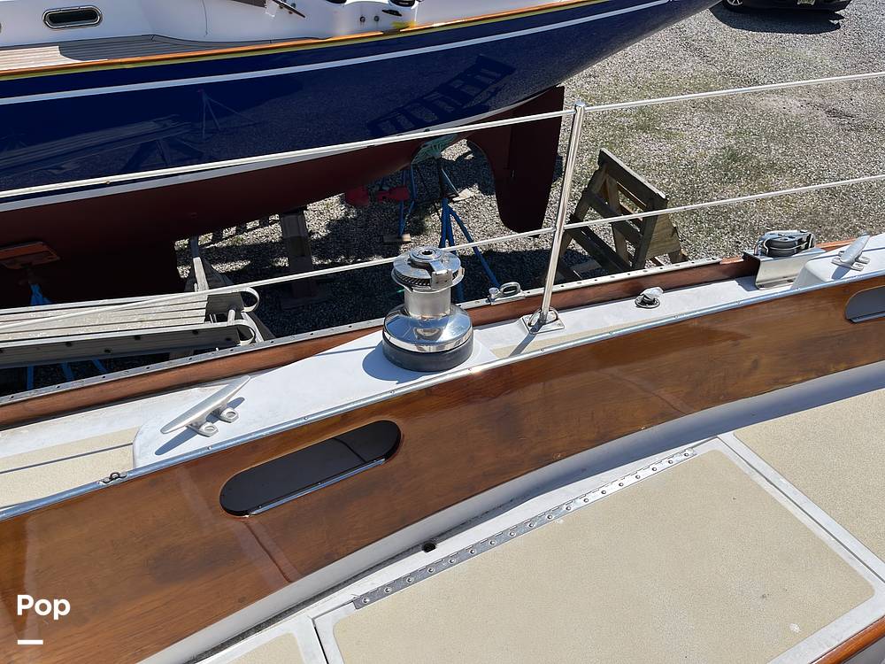 Slide: The Image of Hinckley Yachts Bermuda 40 Mark III Yawl 1974 - 50