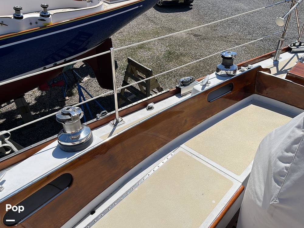 Slide: The Image of Hinckley Yachts Bermuda 40 Mark III Yawl 1974 - 51