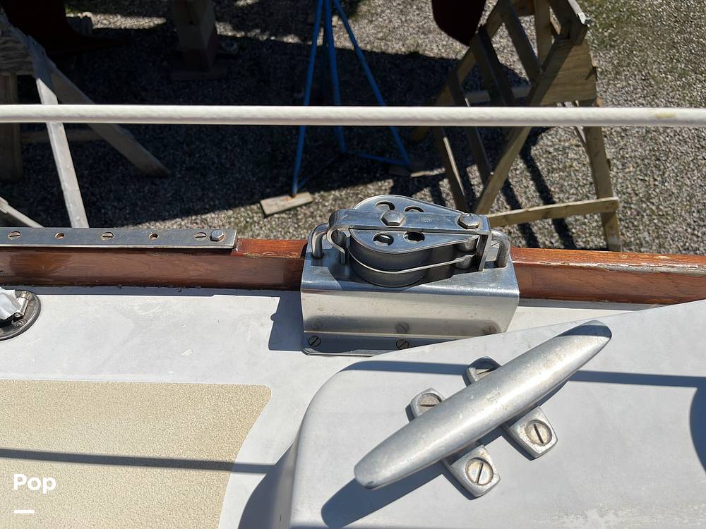 Slide: The Image of Hinckley Yachts Bermuda 40 Mark III Yawl 1974 - 55