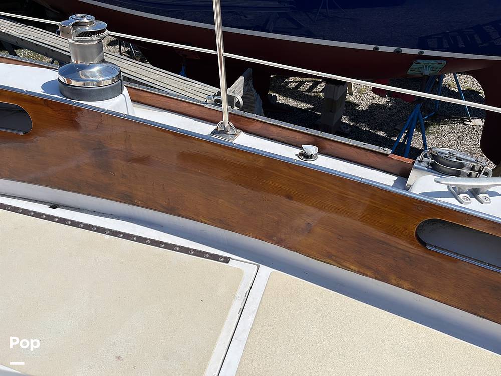 Slide: The Image of Hinckley Yachts Bermuda 40 Mark III Yawl 1974 - 64