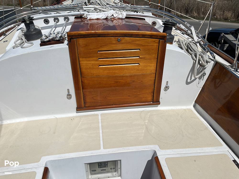 Slide: The Image of Hinckley Yachts Bermuda 40 Mark III Yawl 1974 - 66