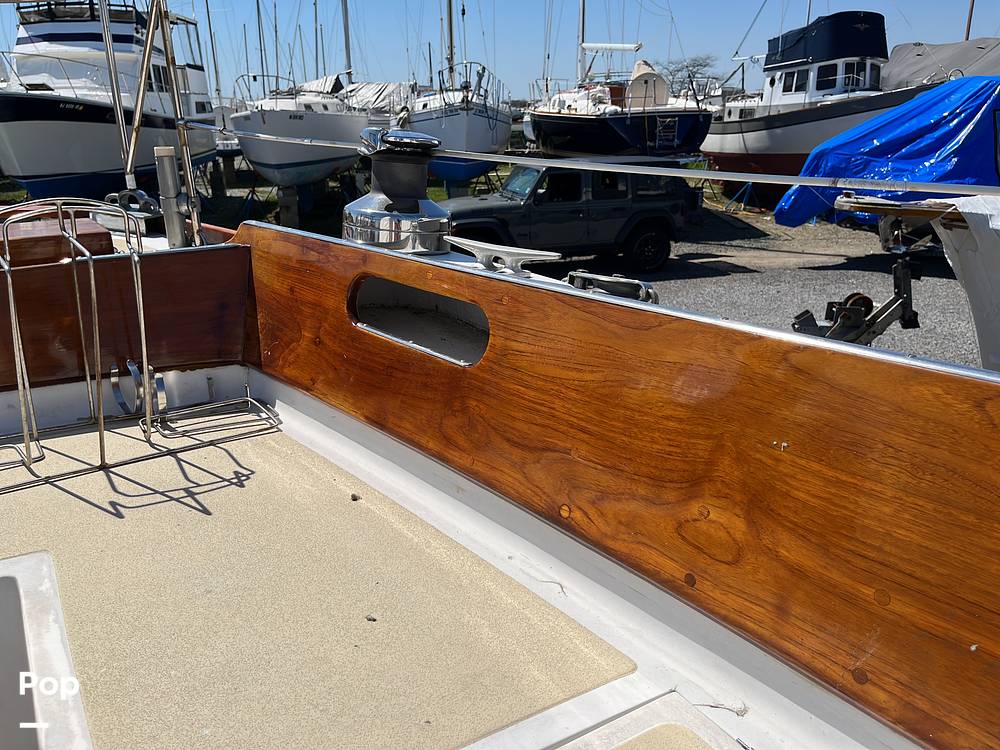 Slide: The Image of Hinckley Yachts Bermuda 40 Mark III Yawl 1974 - 89