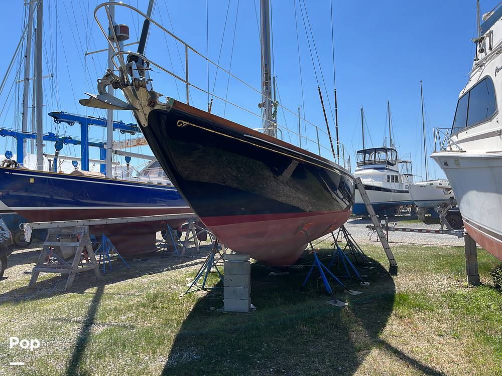 Slide: The Image of Hinckley Yachts Bermuda 40 Mark III Yawl 1974 - 9