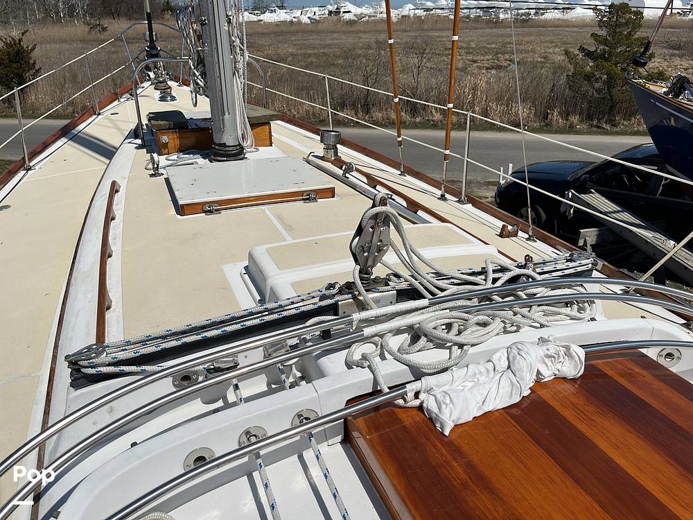 Slide: The Image of Hinckley Yachts Bermuda 40 Mark III Yawl 1974 - 96