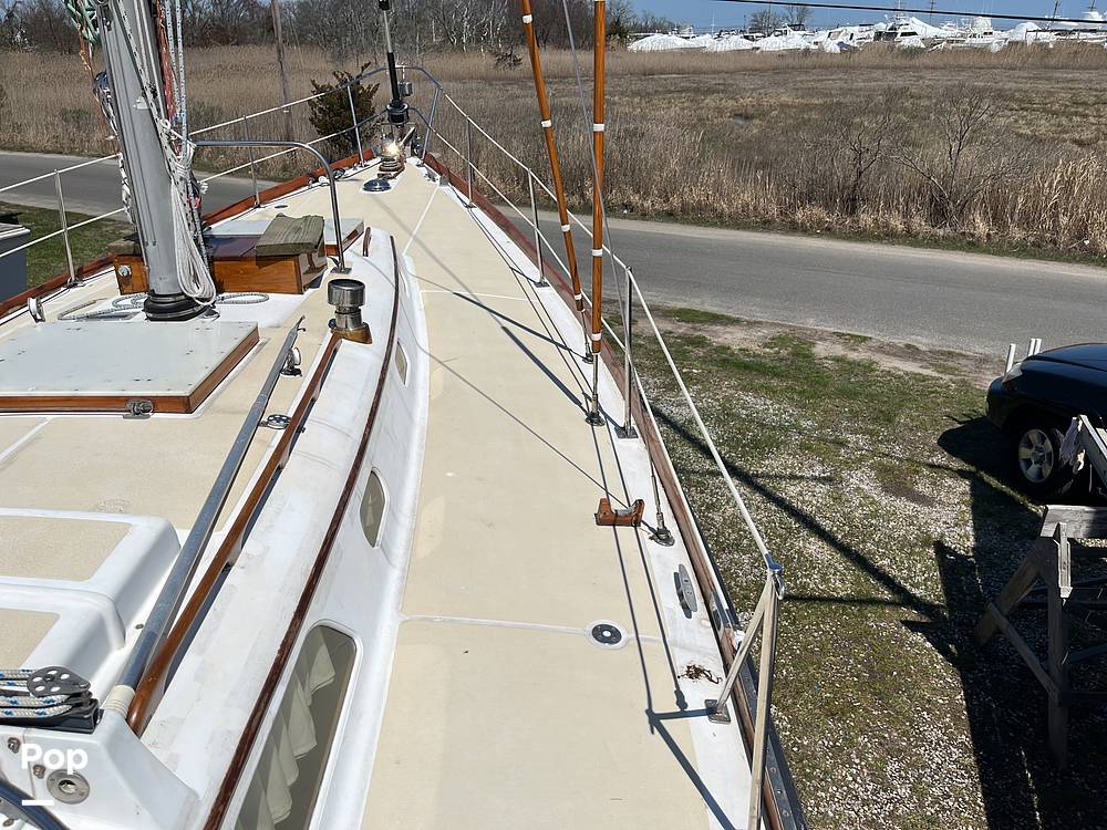 Slide: The Image of Hinckley Yachts Bermuda 40 Mark III Yawl 1974 - 98