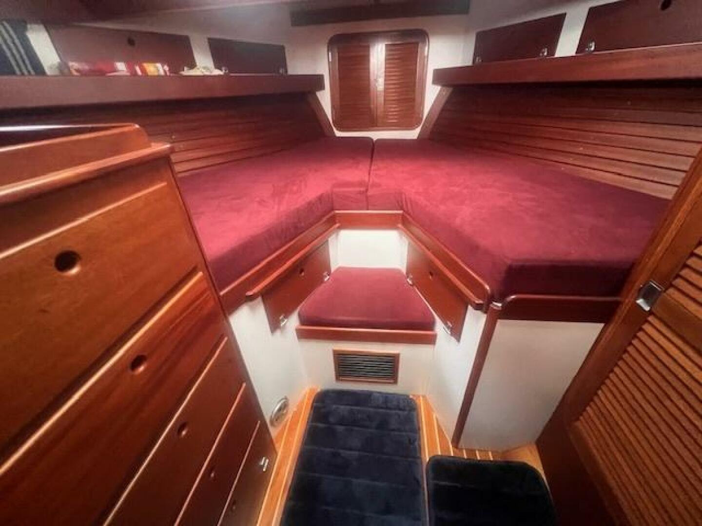 Slide: The Image of Hinckley Yachts Lobster Style Cruiser With Flybridge 1989 - 5175075